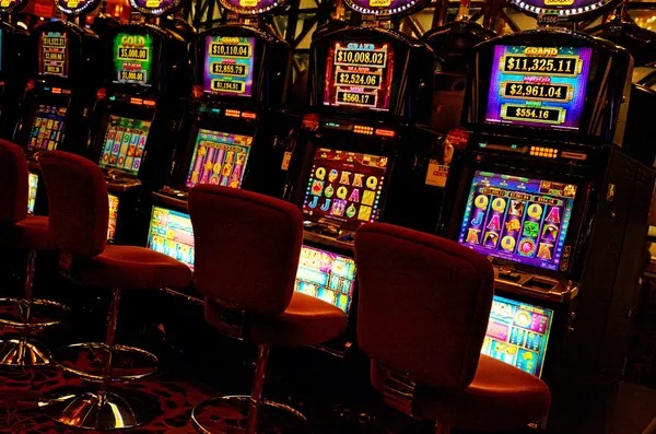 ibet44 deposit interface displaying all eight payment methods: DANA, OVO, GoPay, ShopeePay, LinkAja, QRIS, BCA, Mandiri, BRI, BNI